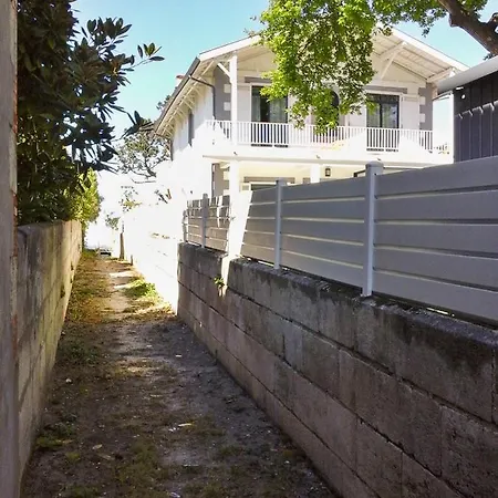 דירה D'une A A 30 M De La Avec Vue Sur La Terrasse Amenagee Et Wifi