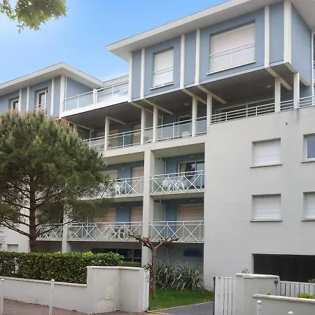 D'une A A 30 M De La Avec Vue Sur La Terrasse Amenagee Et Wifi דירה ארסשון
